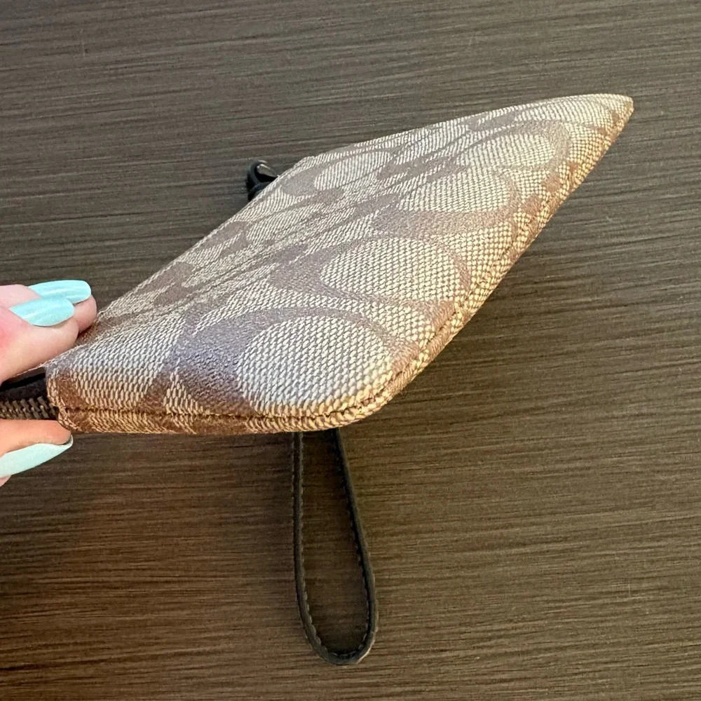 Coach Halloween Skeleton Horse Pumpkin Wristlet 2023 Limited Edition - Picture 9 of 9